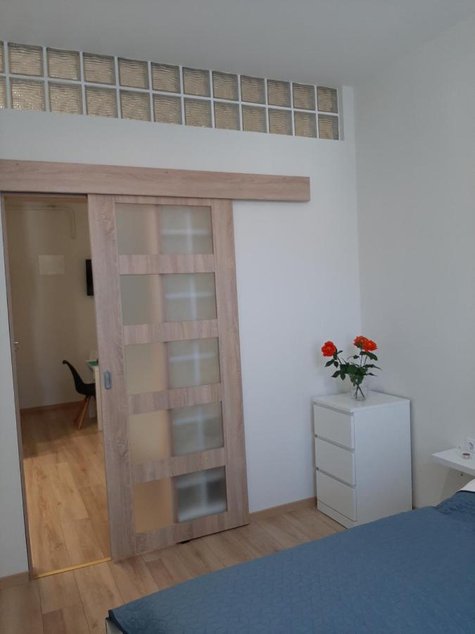 Forras Apartman Егер Екстериор снимка